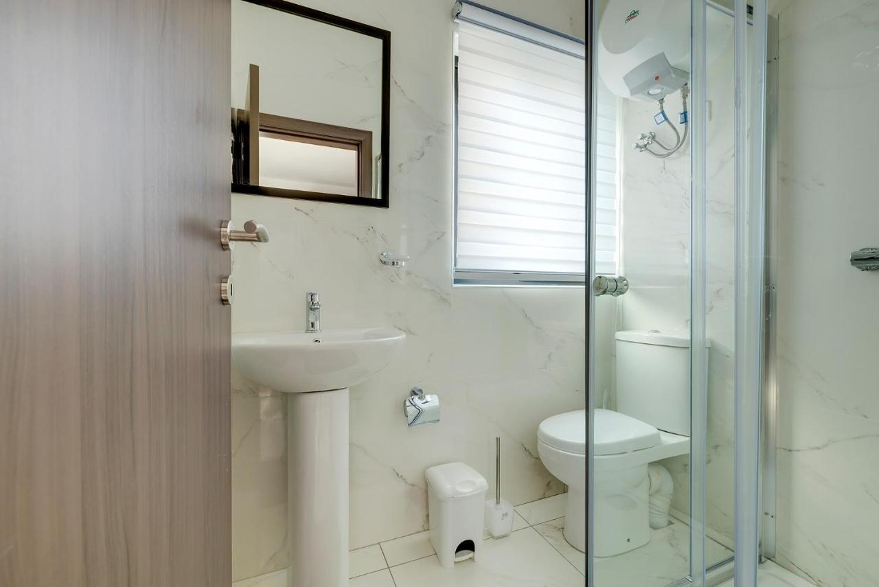 Chic 2Br Penthouse Steps From The Promenade Apartment Sliema Exterior photo