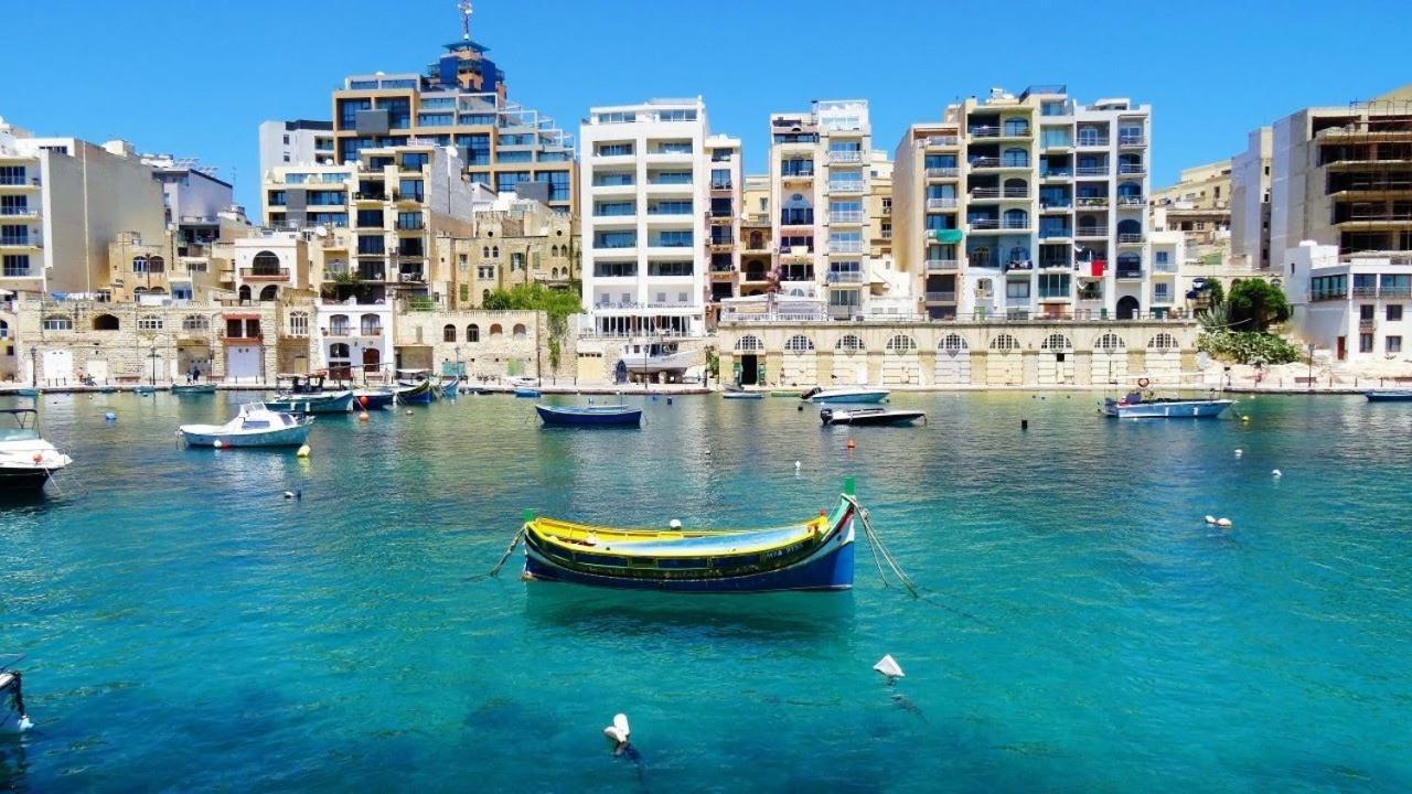 Chic 2Br Penthouse Steps From The Promenade Apartment Sliema Exterior photo