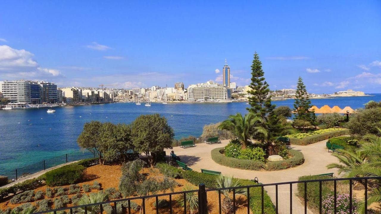 Chic 2Br Penthouse Steps From The Promenade Apartment Sliema Exterior photo