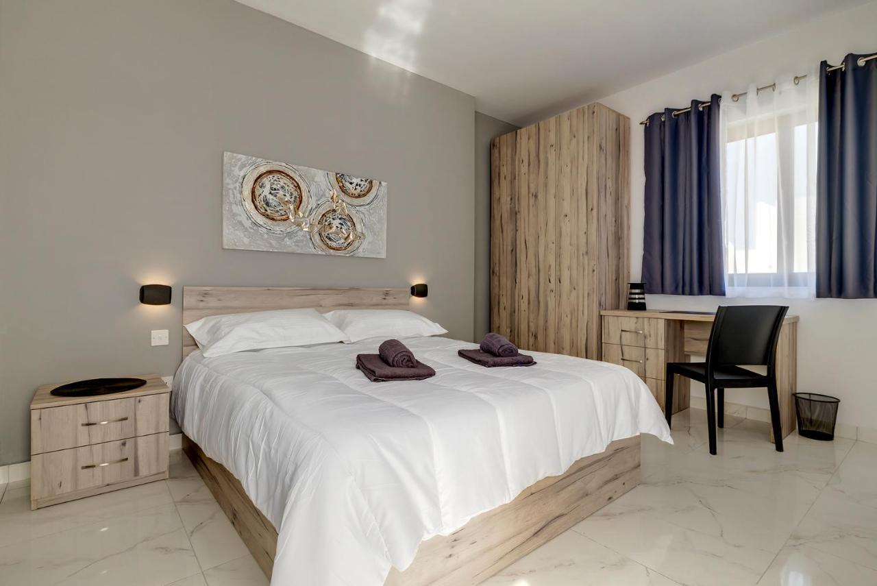 Chic 2Br Penthouse Steps From The Promenade Apartment Sliema Exterior photo
